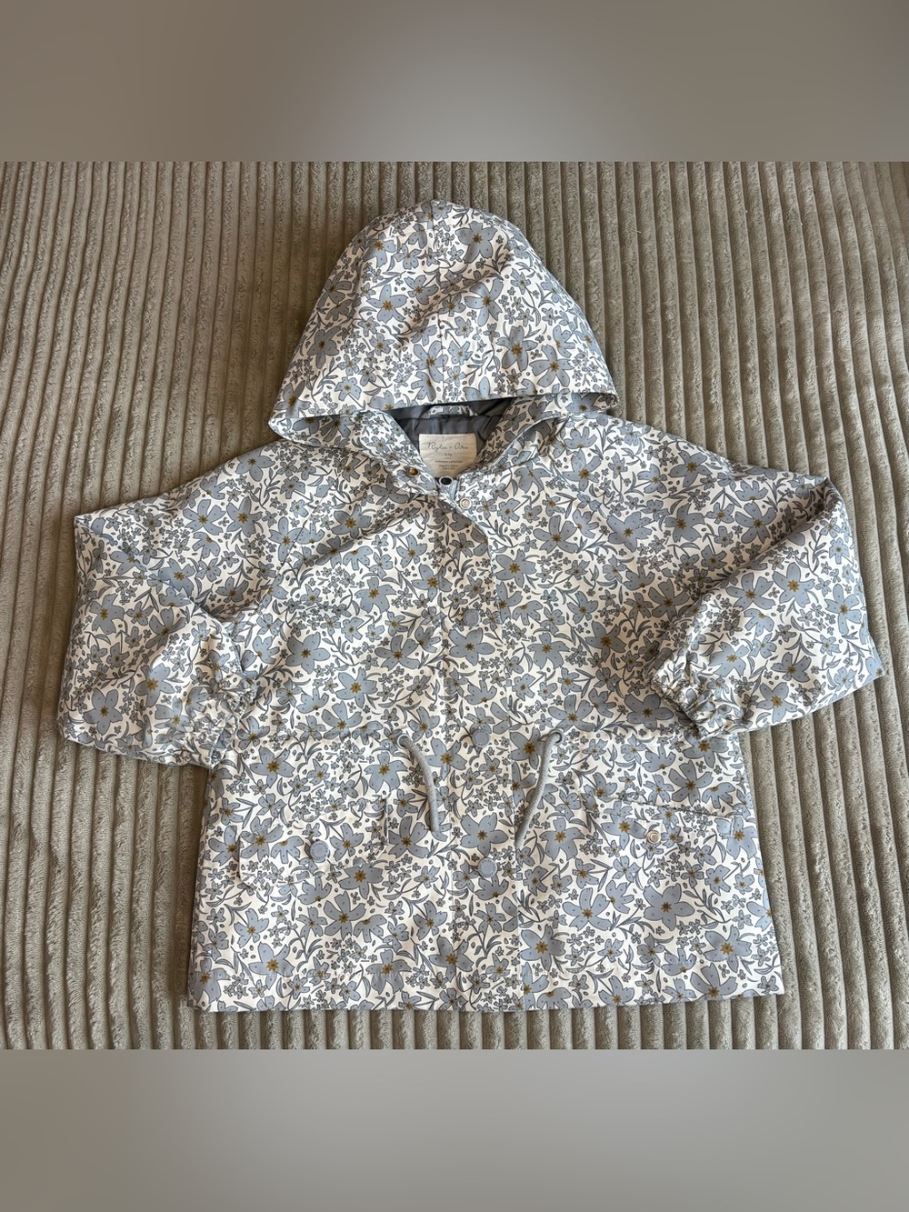 Rylee + Cru Gray & White Floral Hooded Jacket with Gold Accents